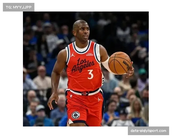 特写：生涯晚期的克里斯·保罗仍在练习如何从肋部发起挡拆进攻